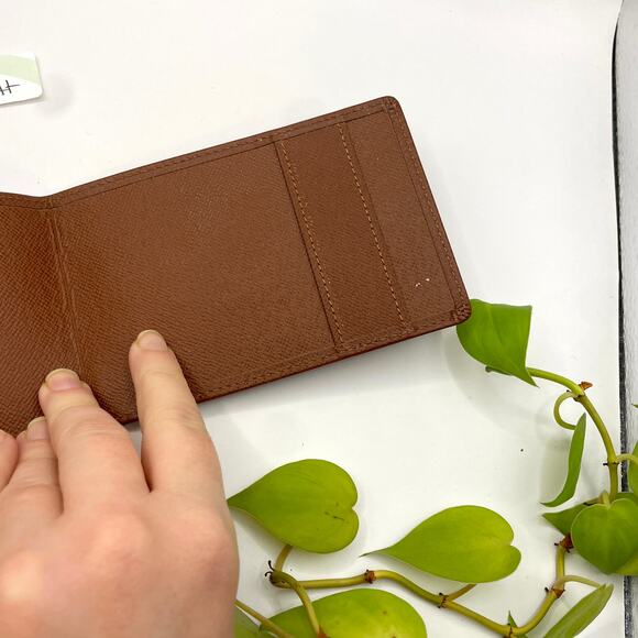 Louis Vuitton Bifold Horizontal Document Flat Wallet - Picture 6 of 9